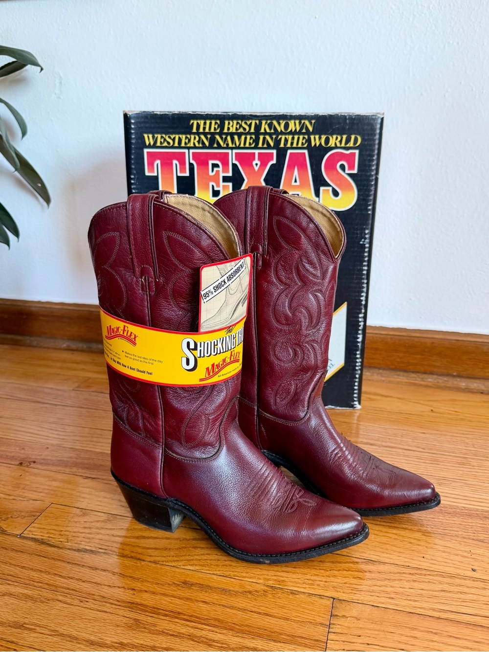 Vintage 1980 Texas Brand Deep Red Western Cowboy Boots - Womens 9